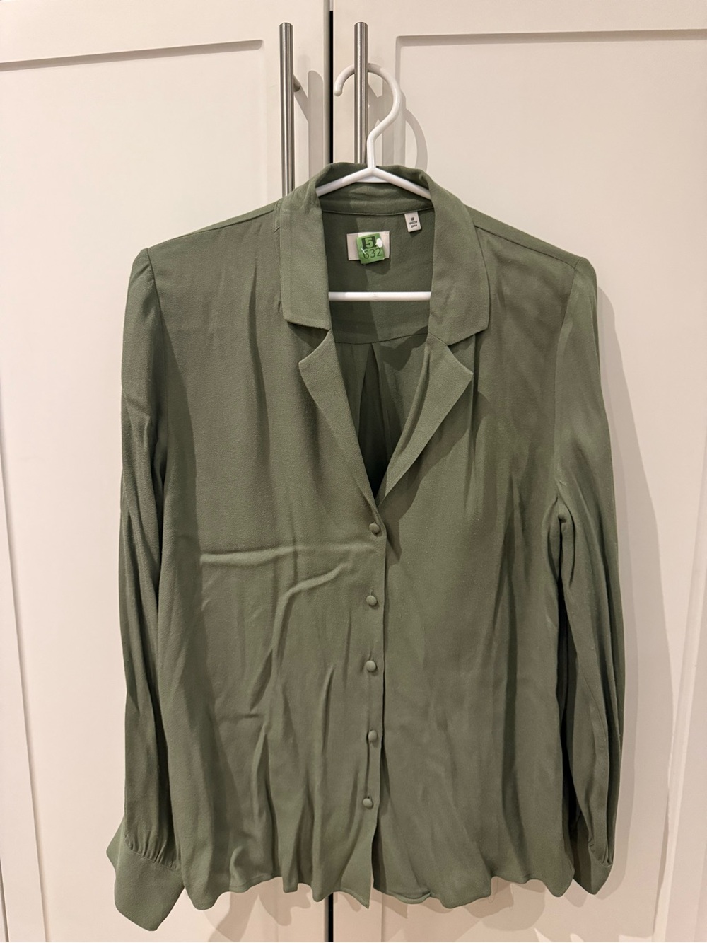 Wilfred Aritzia Olive Green Button-Up Blouse Size M - Picture 2 of 5